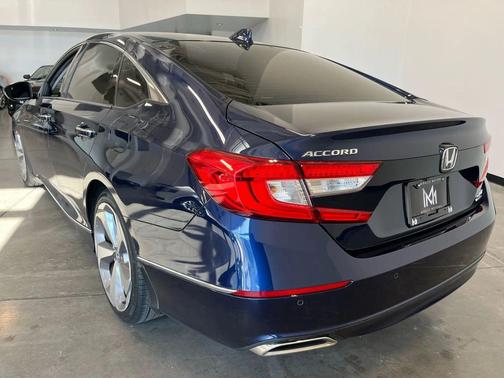2019 Honda Accord Touring 2.0T