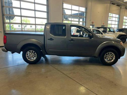 Gun Metallic 2016 Nissan Frontier SV