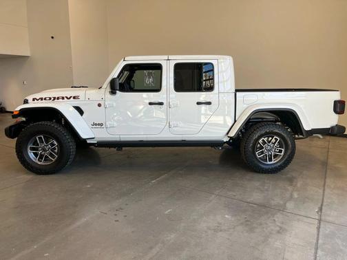 2025 Jeep Gladiator Mojave 4x4