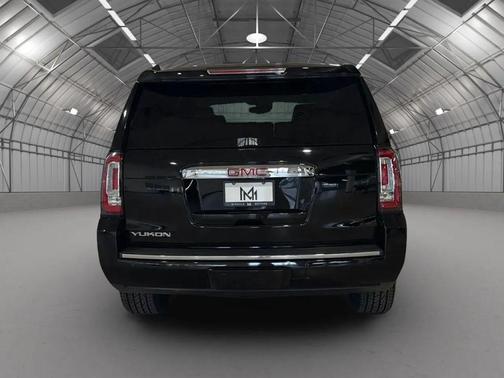 Black 2015 GMC Yukon Denali