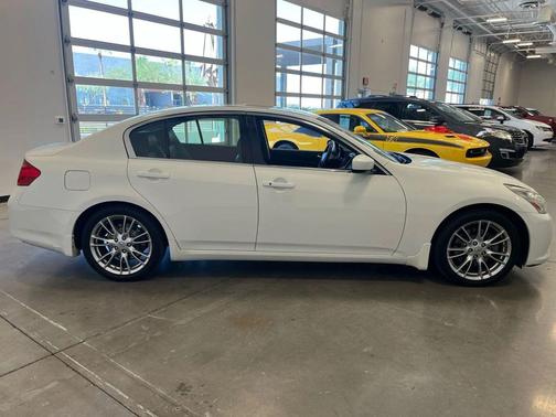 2013 INFINITI G37 Journey