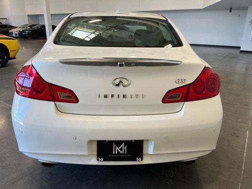 2013 INFINITI G37 Journey