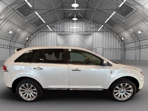 White Platinum Metallic Tri-Coat 2014 Lincoln MKX Base