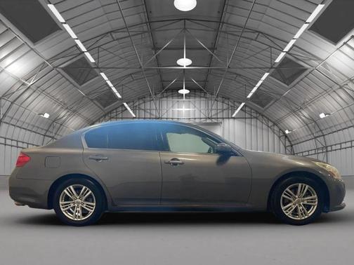 2011 INFINITI G25 Journey