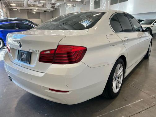 2016 BMW 528 528i