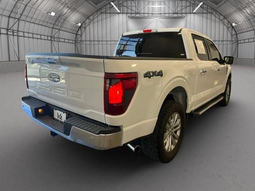 Oxford White 2024 Ford F-150 XLT