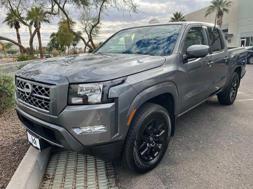 2022 Nissan Frontier SV