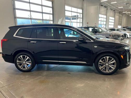 2021 Cadillac XT6 Premium Luxury FWD