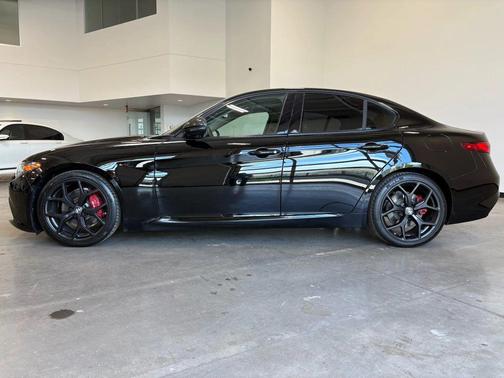 2019 Alfa Romeo Giulia Sport