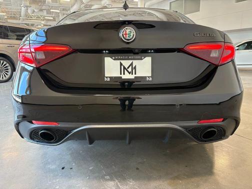 2019 Alfa Romeo Giulia Sport