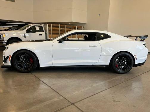Summit White 2020 Chevrolet Camaro ZL1