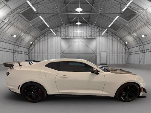 Summit White 2020 Chevrolet Camaro ZL1