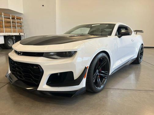 Summit White 2020 Chevrolet Camaro ZL1