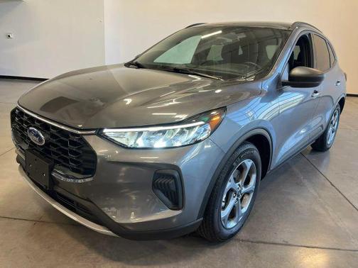 Gray Metallic 2025 Ford Escape ST-Line