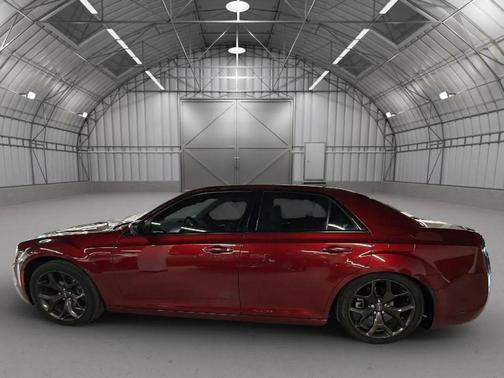 Gloss Black 2021 Chrysler 300 Touring