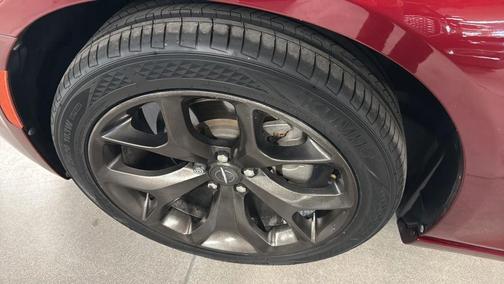 Gloss Black 2021 Chrysler 300 Touring
