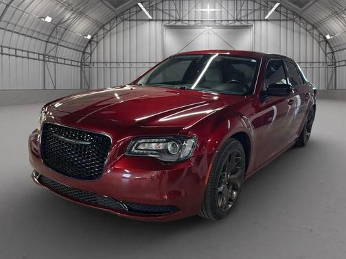 Gloss Black 2021 Chrysler 300 Touring