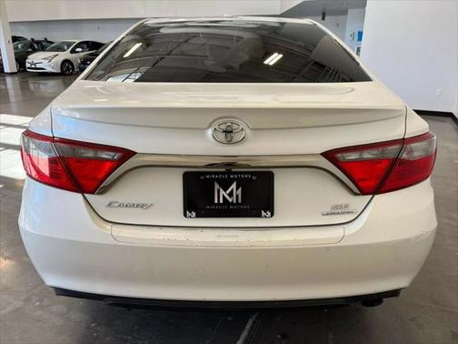 2016 Toyota Camry SE w/Special Edition Pkg
