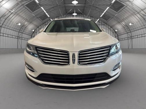 White Platinum Metallic Tri-Coat 2018 Lincoln MKC Select