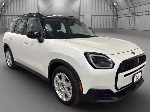 Nanuq White Metallic 2025 MINI Countryman Cooper S ALL4