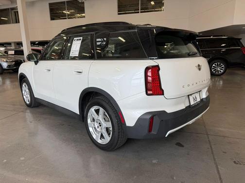 Nanuq White Metallic 2025 MINI Countryman Cooper S ALL4