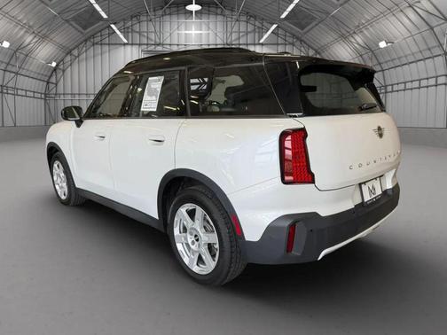 Nanuq White Metallic 2025 MINI Countryman Cooper S ALL4