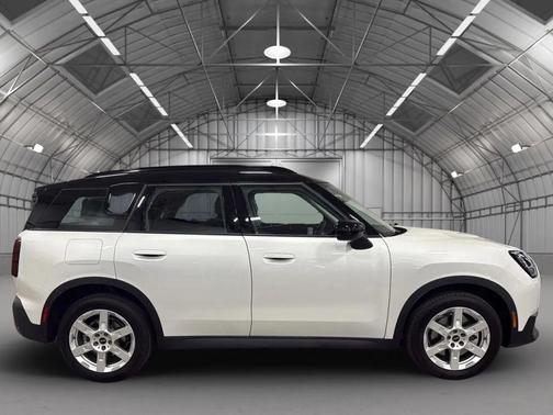 Nanuq White Metallic 2025 MINI Countryman Cooper S ALL4