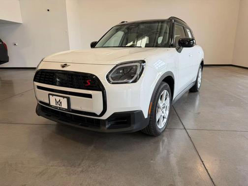 Nanuq White Metallic 2025 MINI Countryman Cooper S ALL4
