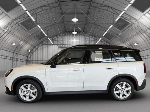 Nanuq White Metallic 2025 MINI Countryman Cooper S ALL4