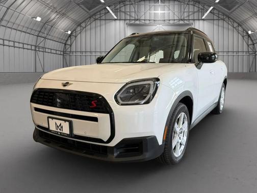 Nanuq White Metallic 2025 MINI Countryman Cooper S ALL4