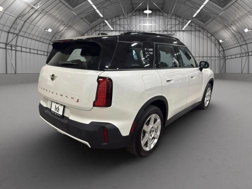 Nanuq White Metallic 2025 MINI Countryman Cooper S ALL4