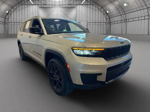 Silver Zynith 2024 Jeep Grand Cherokee L Altitude