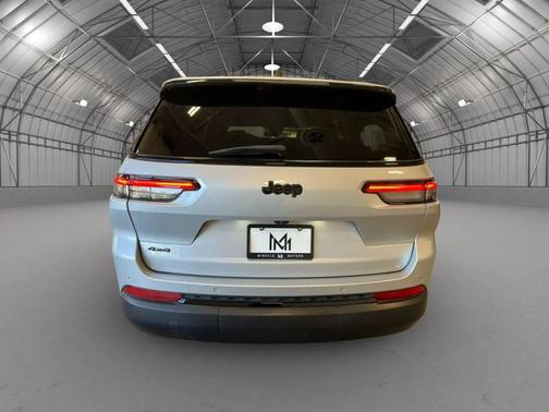 Silver Zynith 2024 Jeep Grand Cherokee L Altitude