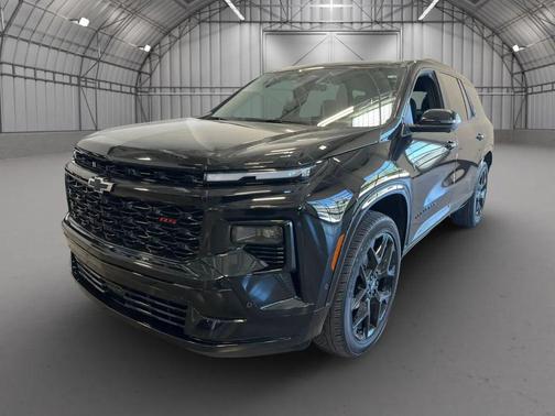 Mosaic Black Metallic 2025 Chevrolet Traverse RS