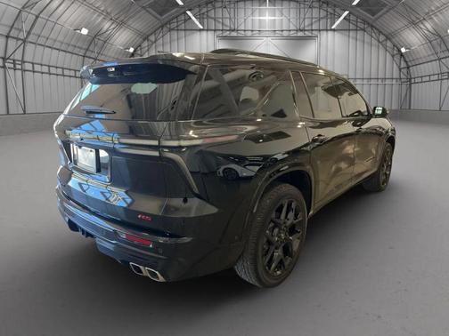 Mosaic Black Metallic 2025 Chevrolet Traverse RS