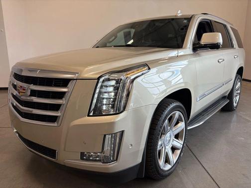 2017 Cadillac Escalade Luxury