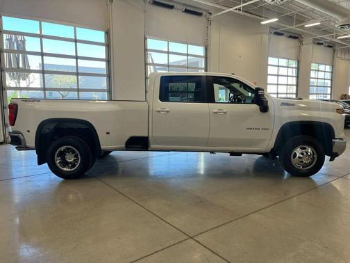 2024 Chevrolet Silverado 3500 LT