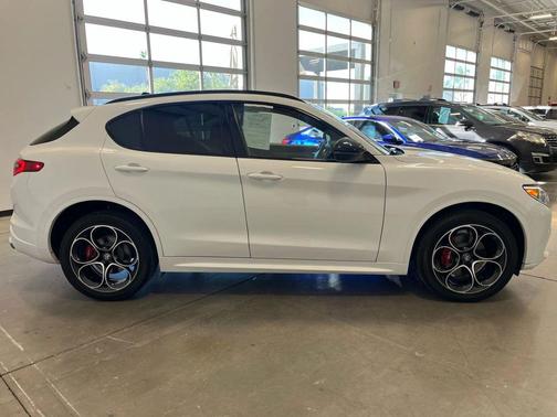 2022 Alfa Romeo Stelvio Ti