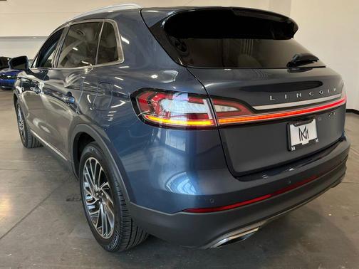 2019 Lincoln Nautilus Reserve