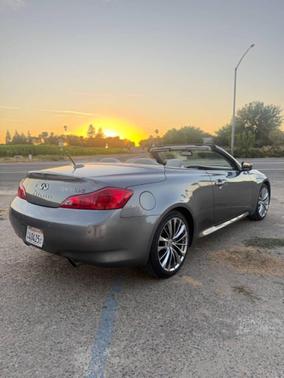 2012 INFINITI G37 Sport