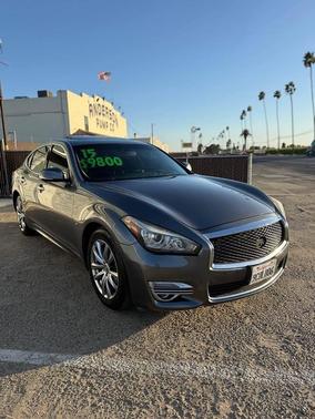 2015 INFINITI Q70 3.7