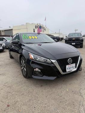 2021 Nissan Altima 2.5 SV
