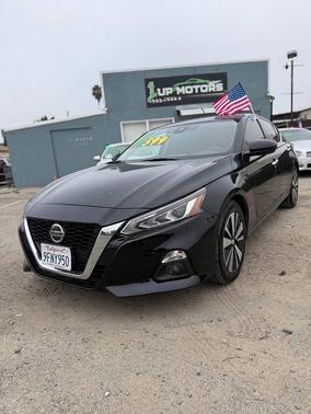 2021 Nissan Altima 2.5 SV