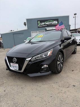 2021 Nissan Altima 2.5 SV