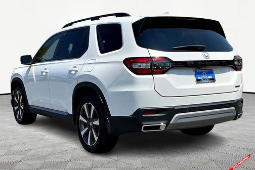 2024 Honda Pilot Touring 8-Passenger