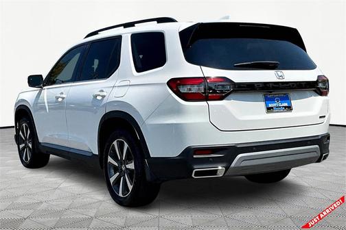 2024 Honda Pilot Touring 8-Passenger