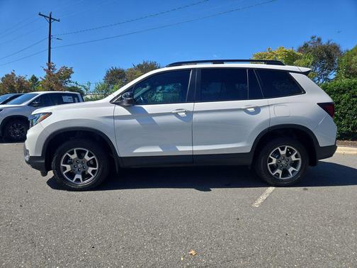 2023 Honda Passport AWD TrailSport