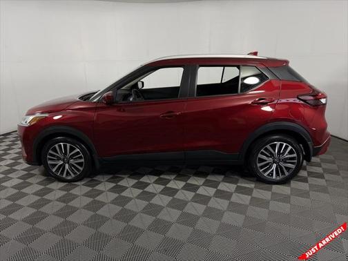 2022 Nissan Kicks SV
