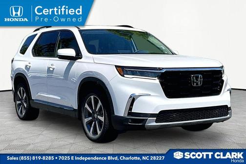 Platinum White Pearl 2024 Honda Pilot Touring 8-Passenger