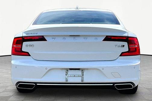 Crystal White Metallic 2019 Volvo S90 T6 Inscription